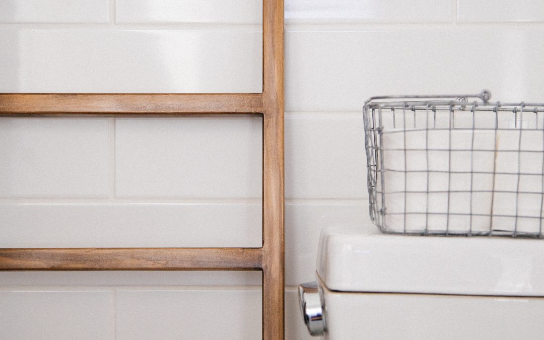 Can I go to the bathroom with a menstrual cup?