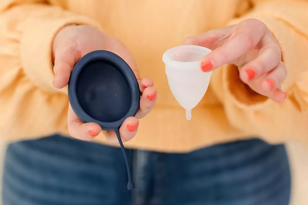 A comparison between reusable menstrual cups and discs